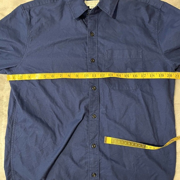 SOLD American Eagle Mens Medium Classic Fit Button Up Shirt Blue Oxford NWT C… - Picture 4 of 10